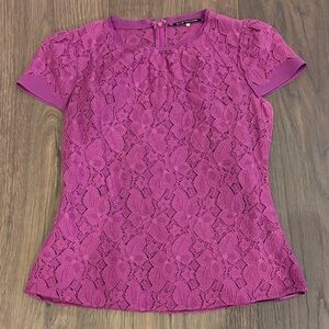 Beautiful Elie Tahari Lace Short Sleeve Top - Magenta XS